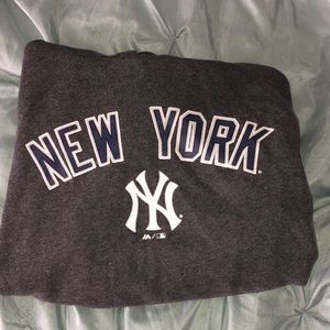 new york yankees hoodie Large